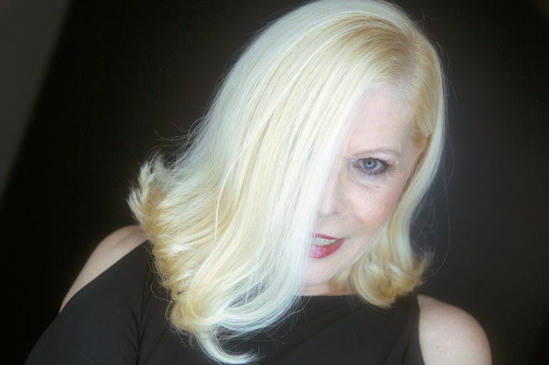 RECUPERADA

Cantora deixou para trás o momento de crise que veio do fato de ter virado piada na internet há alguns anos.