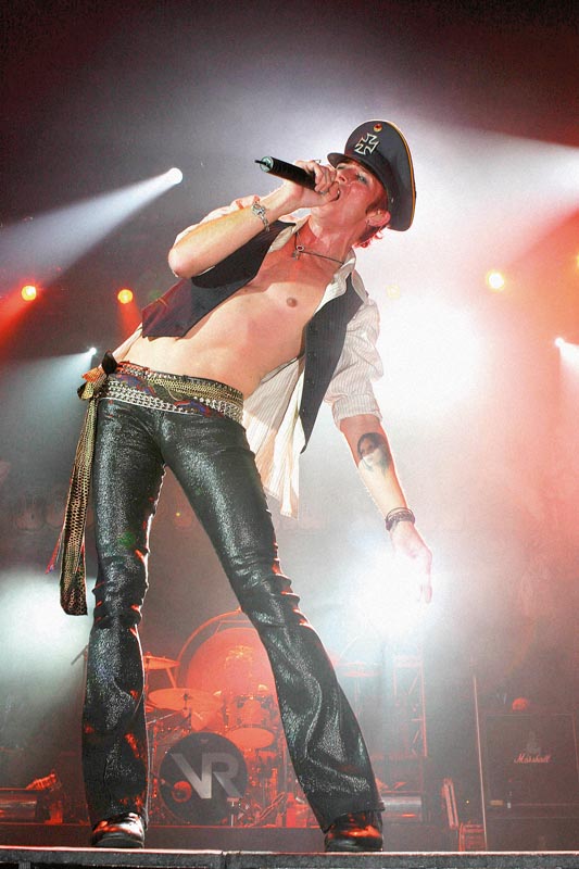 CEDO DEMAIS
Scott Weiland era intenso no palco