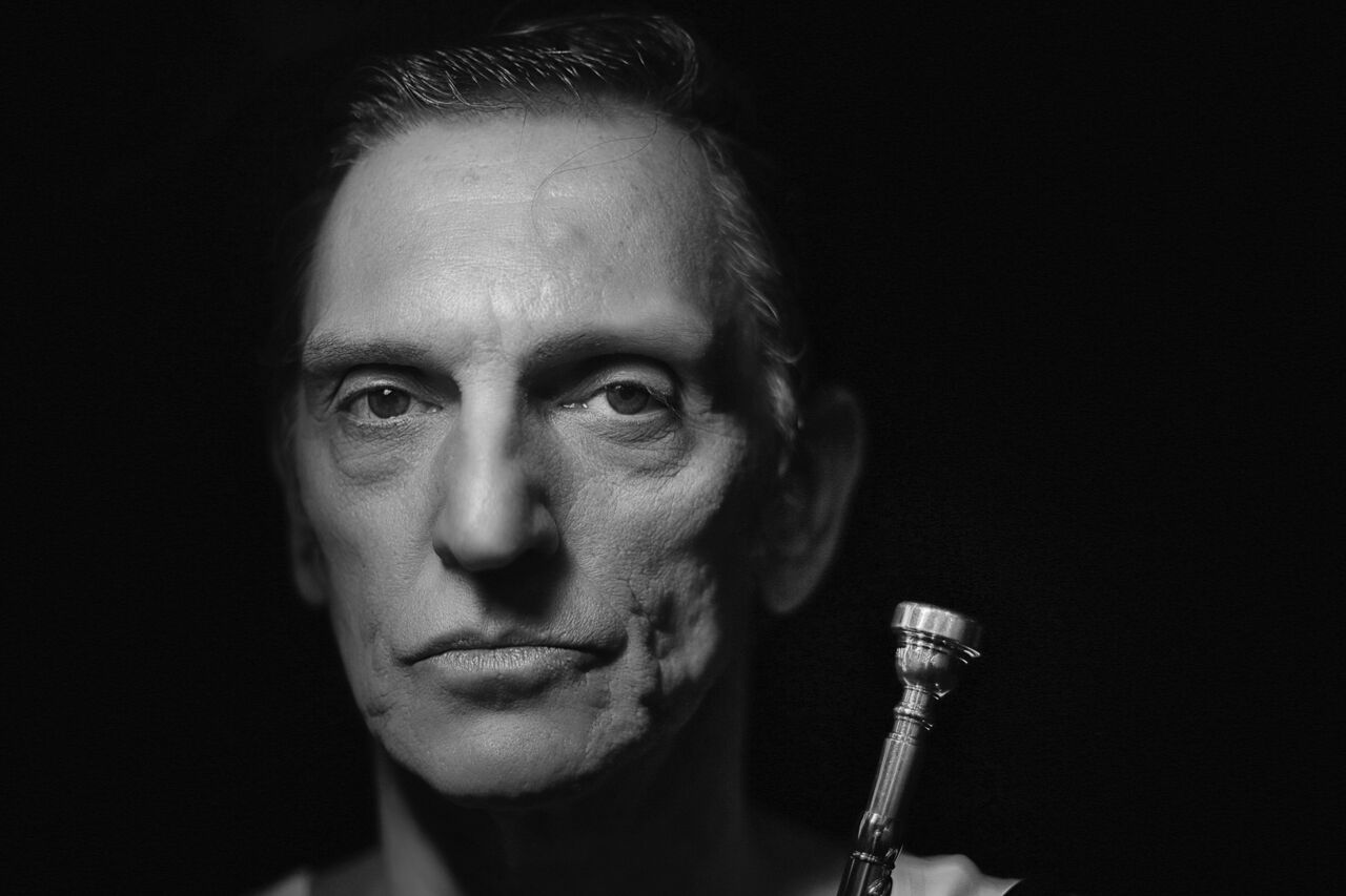 Paulo Miklos divulga quarto álbum solo, cinco anos depois de "A gente mora no agora"