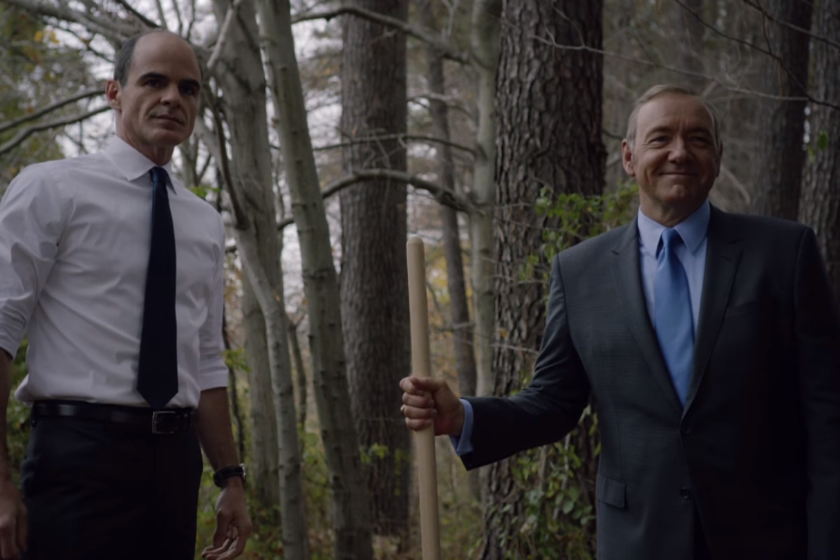 Frank Underwood e Doug Stamper em cena de teaser da quarta temporada de House of Cards