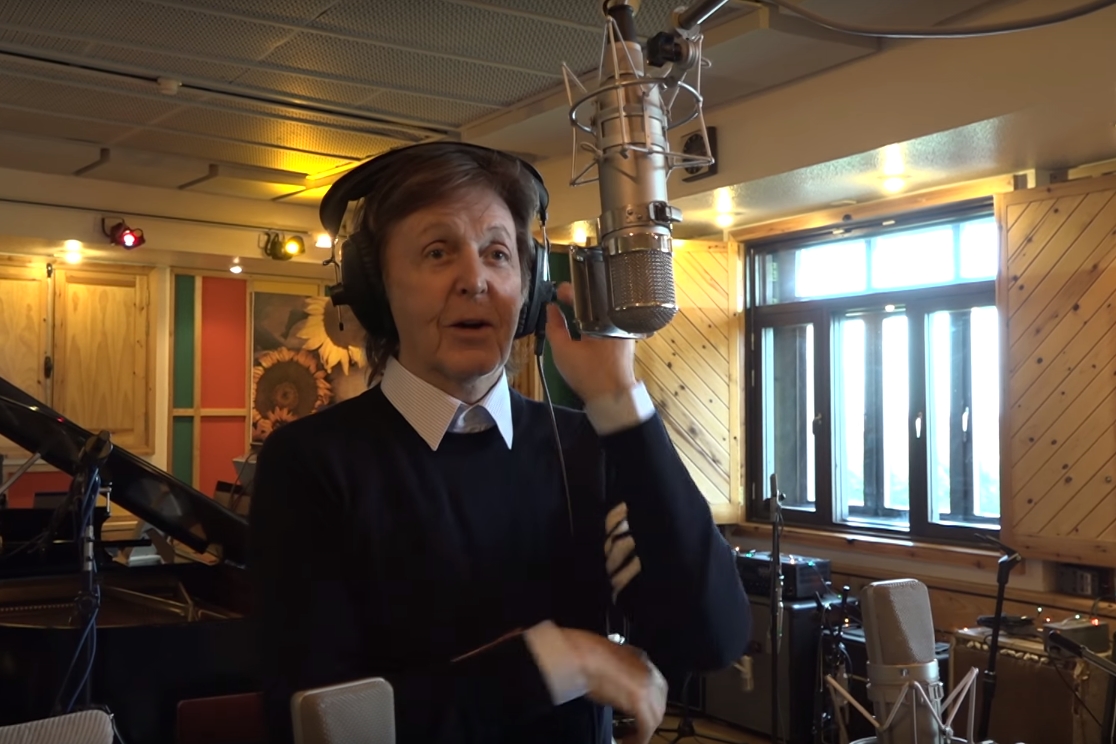 Paul McCartney em vídeo para o Skype