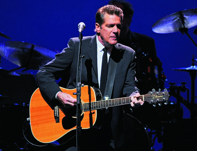 Frey no palco em 2009.