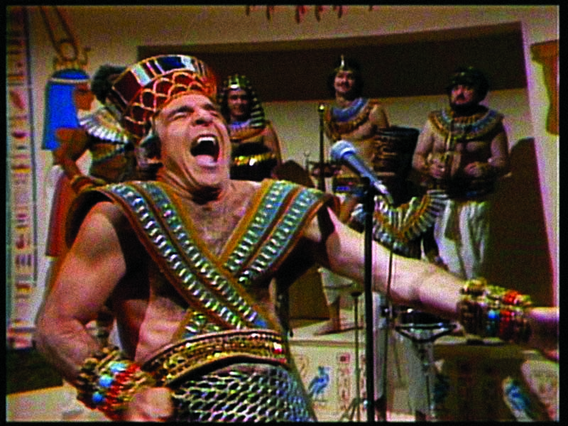 Steve Martin fazia sucesso com canção sobre faraó Tutancâmon.