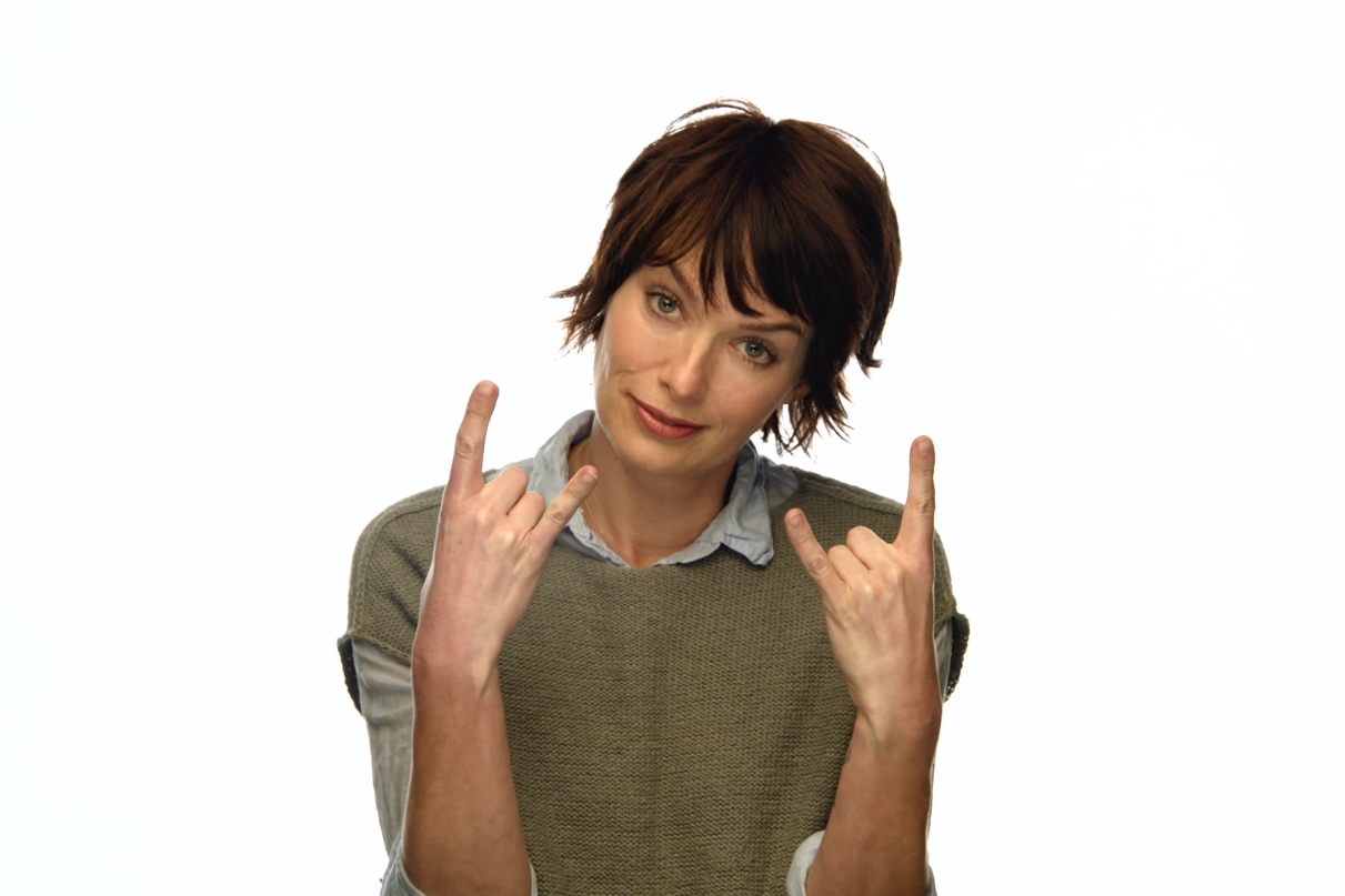 A atriz Lena Headey, que vive Cersei Lannister em Game of Thrones, em vídeo