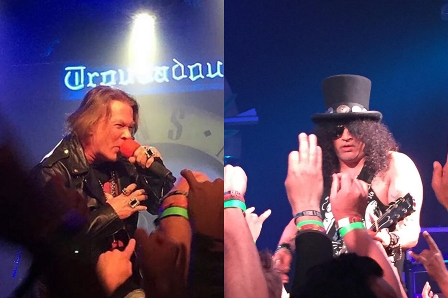 Axl Rose e Slash durante o show intimista no Troubadour, em Los Angeles (Estados Unidos), que marcou a primeira vez em que eles (e Duff McKagan) tocaram juntos, no mesmo palco, desde uma apresentação em Buenos Aires, na Argentina, em 17 de julho de 1993.