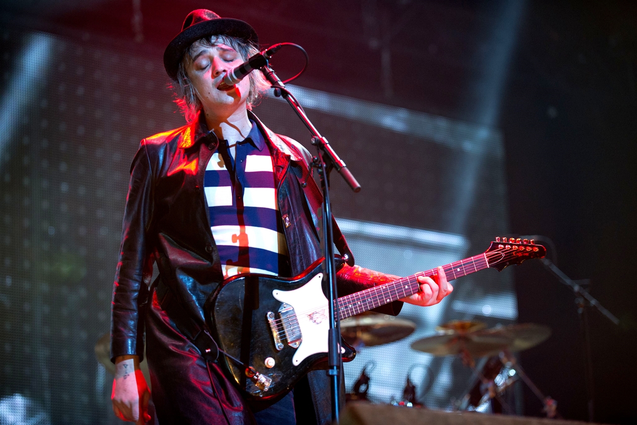 O vocalista e guitarrista Pete Doherty durante show do Libertines em janeiro de 2016