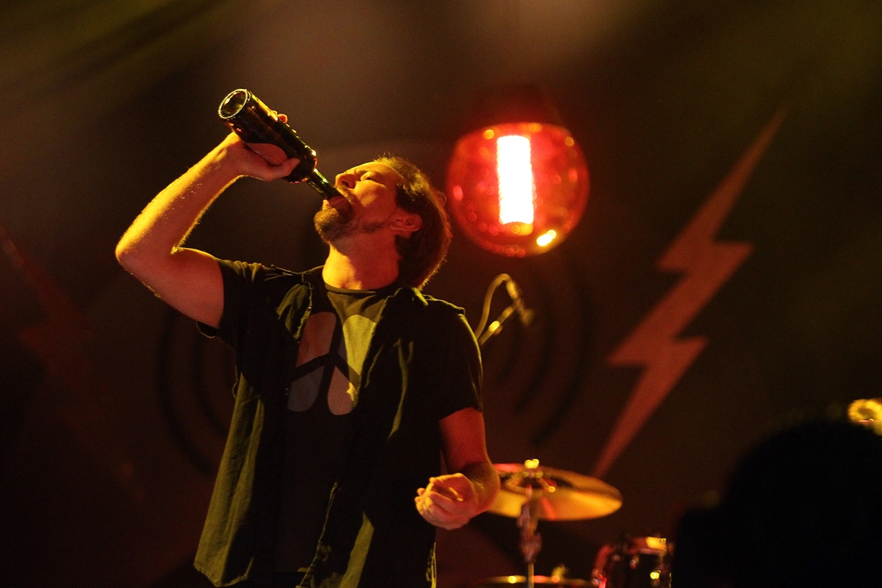 Eddie Vedder durante show do Pearl Jam no Estádio Morumbi, em São Paulo, em novembro 2015
