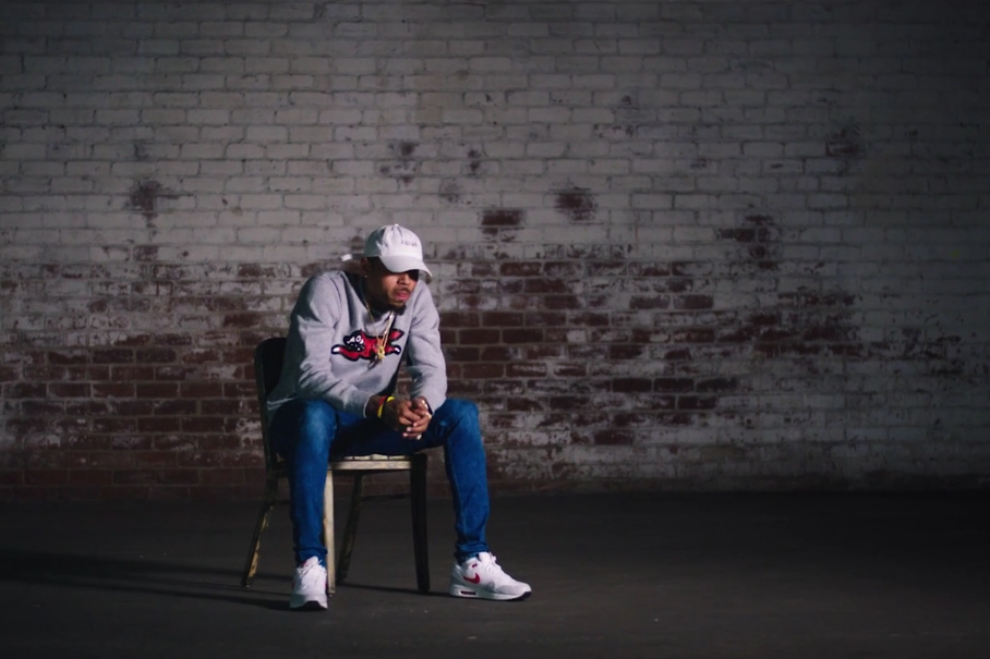 O rapper Chris Brown em trecho do trailer do documentário Welcome to My Life