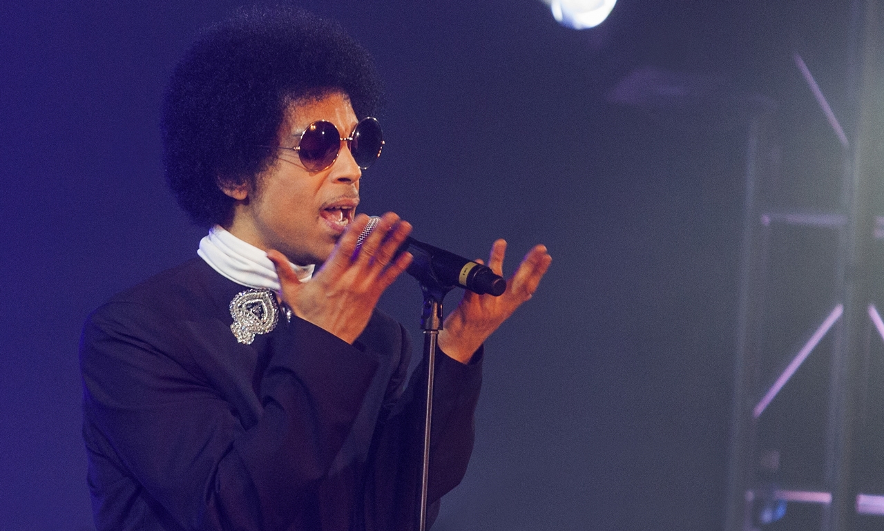 Em 2013, Prince realizou um show surpresa durante a festa de casamento do diretor de cinema George Lucas – consagrado por lançar a franquia Star Wars – com a empresária Mellody Hobson.