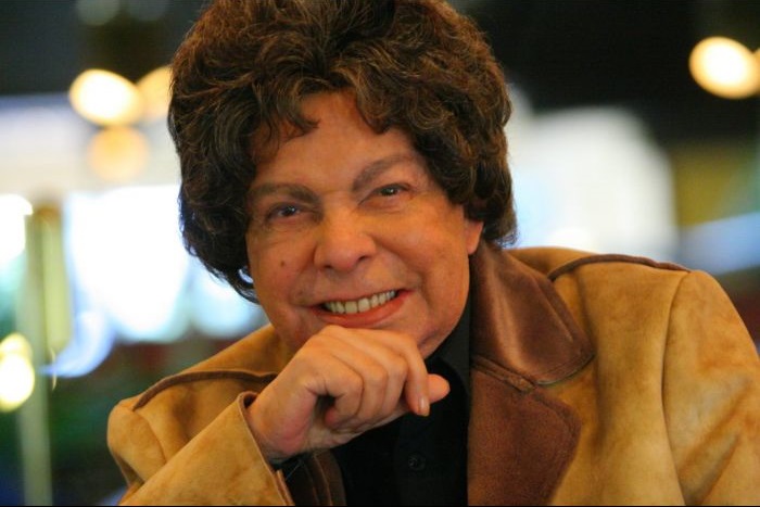 O cantor Cauby Peixoto.