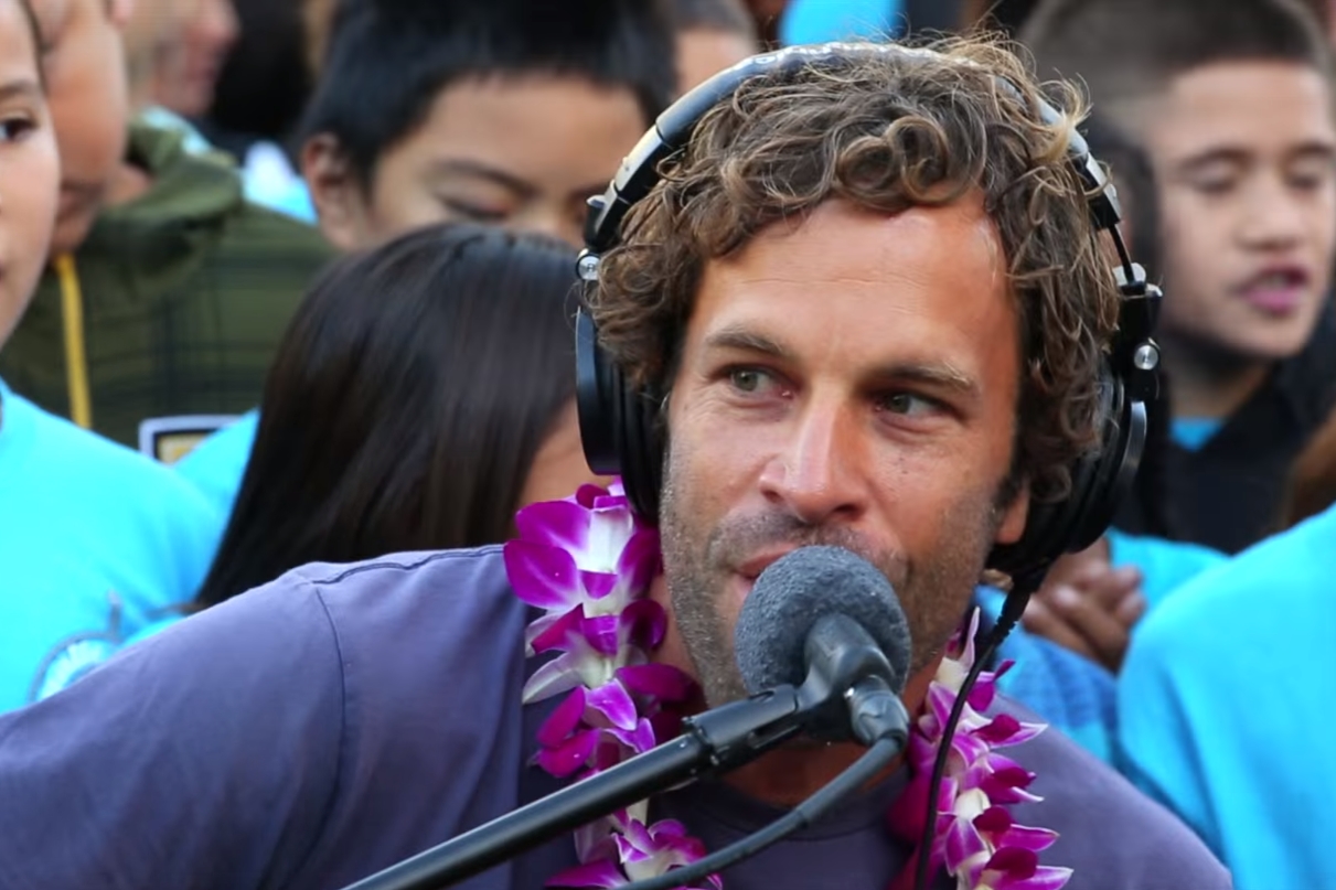 Jack Johnson em vídeo do programa norte-americano Turnaround Arts