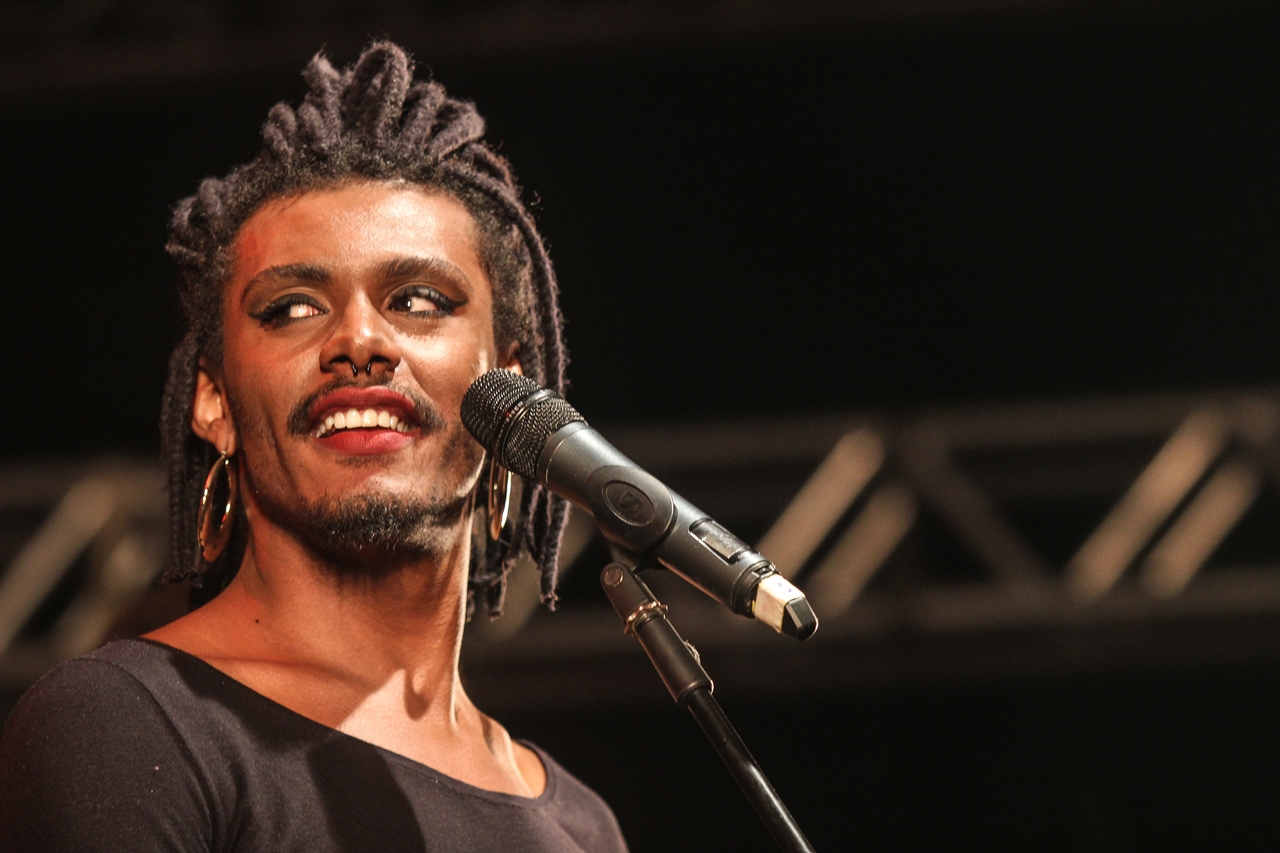 A Salada das Frutas com Liniker, Rico Dalasam e As Bahias e A Cozinha Mineira foi um dos grandes destaques da segunda noite de Vento Festival 2016