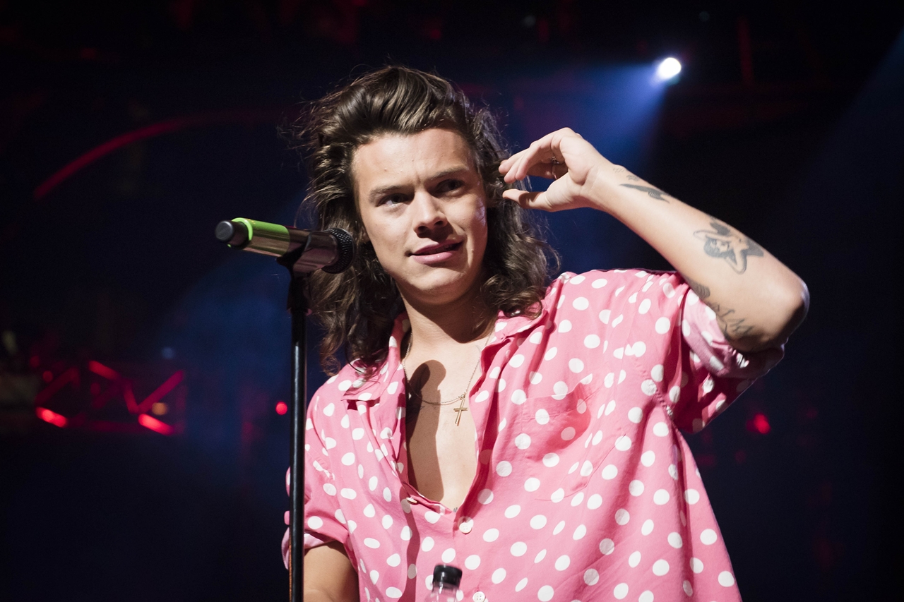 Harry Styles, vocalista e compositor da boy band britânica One Direction