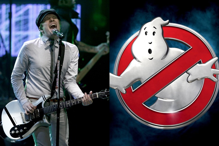 Fall Out Boy e o logo de Caça-Fantasmas