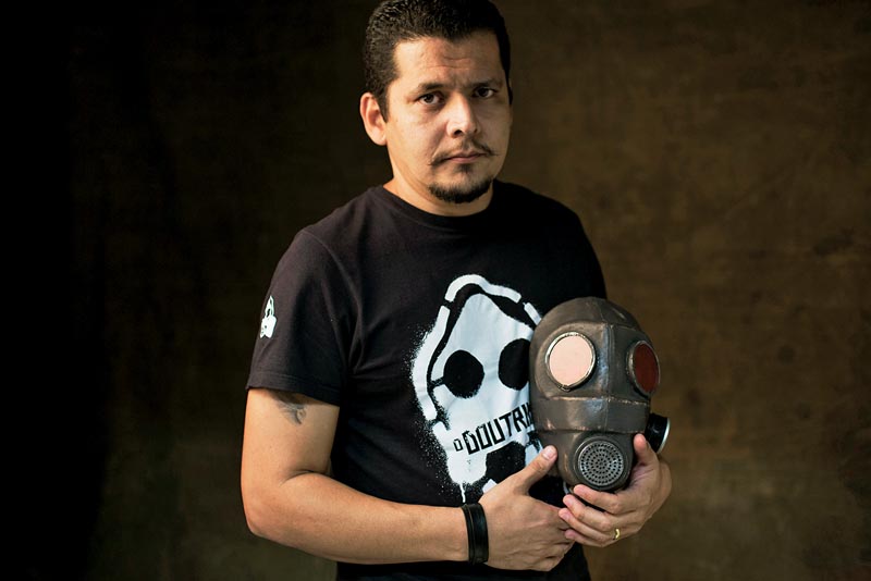 Anti-herói de Luciano Cunha volta em Zonas Autônomas