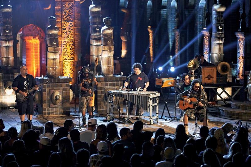 O Rappa no palco do centro cutural Ofi cina Francisco Brennand, durante a gravação do DVD.