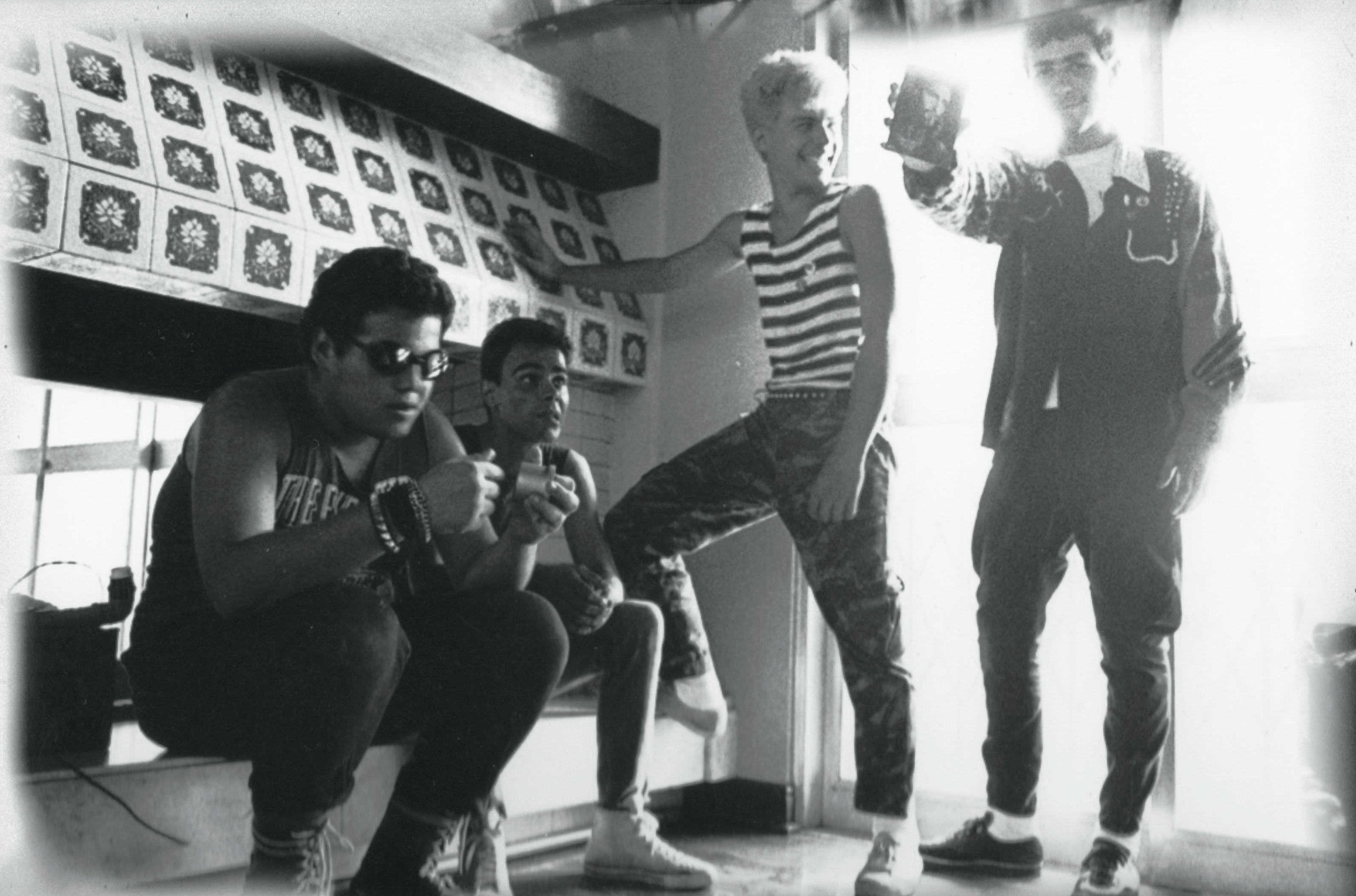 A formação do Ratos de Porão que gravou o seminal Crucificados pelo Sistema: João Gordo, Mingau, Jabá e Jão