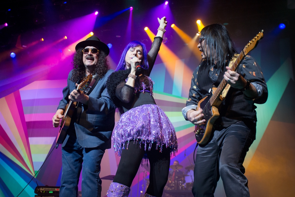 Novos Baianos durante o primeiro show da turnê de reunião Acabou Chorare os Novos Baianos se encontram, no Citibank Hall, em São Paulo, em agosto de 2016