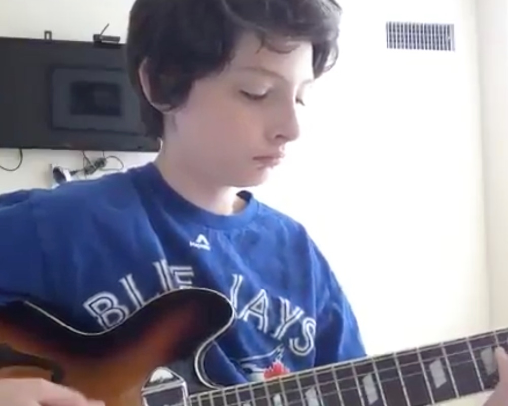 Finn Wolfhard, o jovem ator que interpreta Mike Wheeler na série da Netflix, Stranger Things (2016)