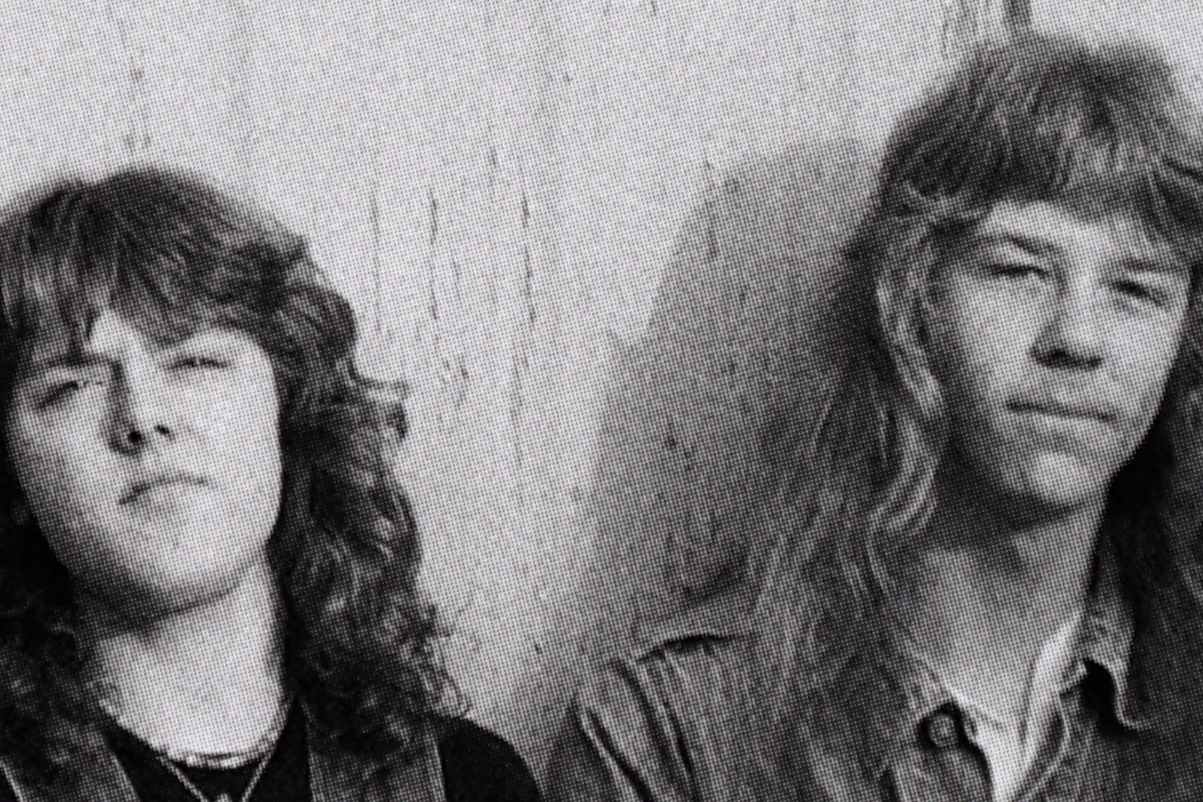 Lars Ulrich e James Hetfield, do Metallica, em cena da série documental Landmark – Metallica: The Early Years, do Spotify