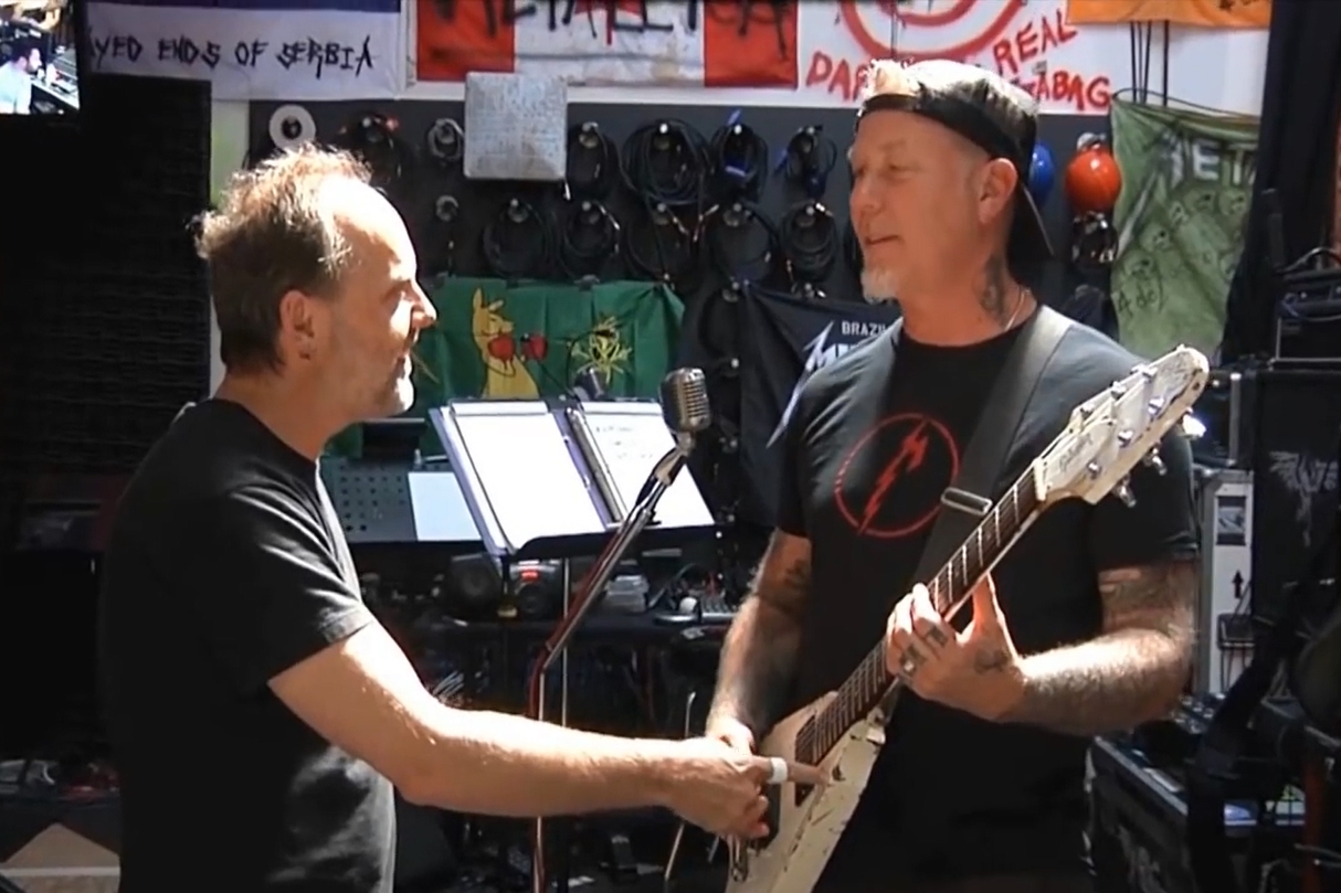 Lars Ulrich e James Hetfield, do Metallica, em vídeo de bastidores da criação da música "Hardwired"