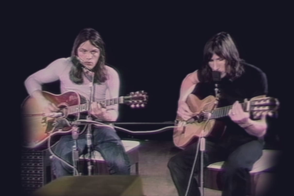 David Gilmour e Roger Waters em vídeo de performance do Pink Floyd, em 1970, nos Estados Unidos