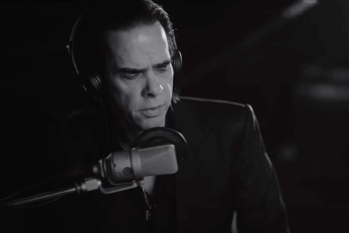 Nick Cave em cena do filme One More Time With Feeling, que acompanha o álbum Skeleton Tree (2016)