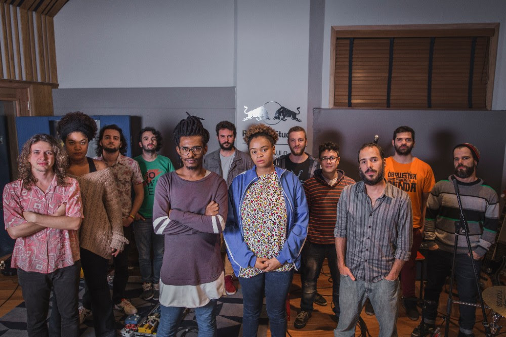 Liniker e Os Caramelows no Red Bull Studios, em São Paulo