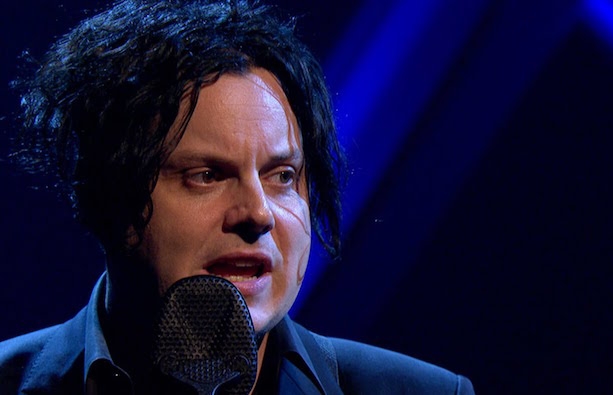 Jack White durante performance no programa Later... With Jools Holland, da BBC
