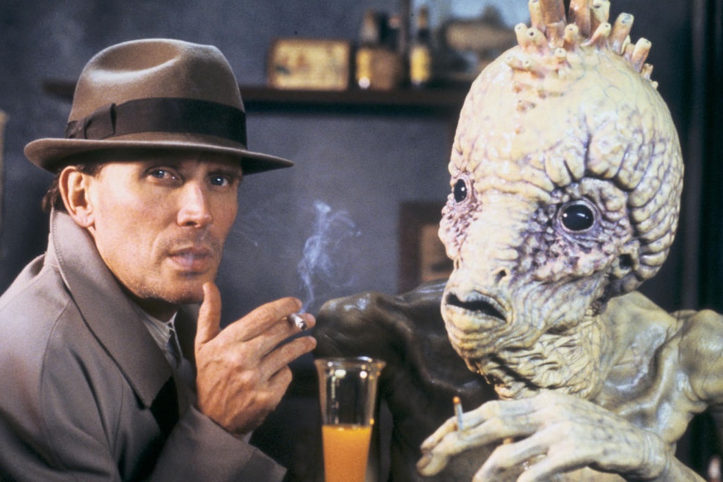 Cena do filme Mistérios e Paixões, que foi inspirado no livro Almoço Nu, do norte-americano William S. Burroughs