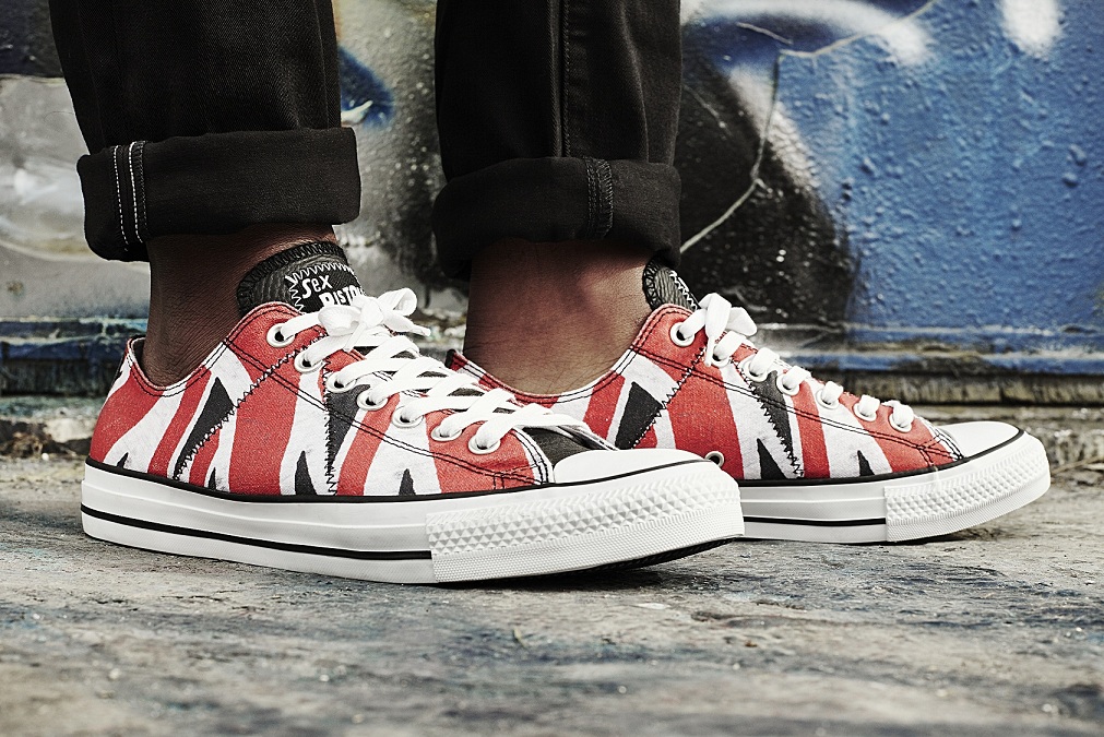 Modelo “Flag In The Street”, da coleção Converse Chuck Taylor All Star Sex Pistols