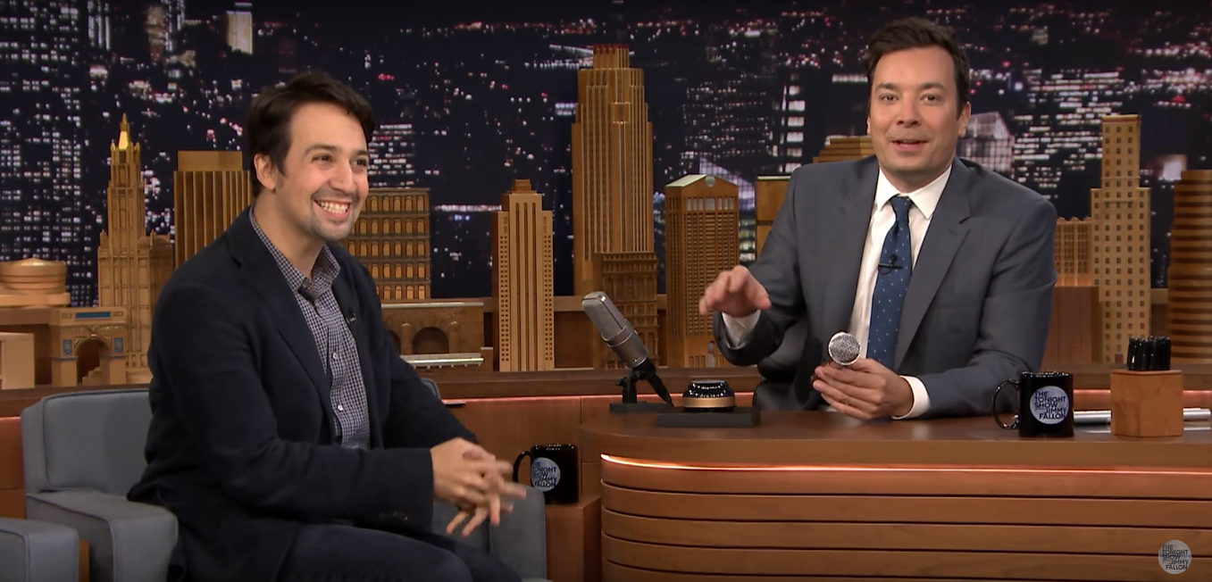 Lin-Manuel Miranda no The Tonight Show, apresentado por Jimmy Fallon