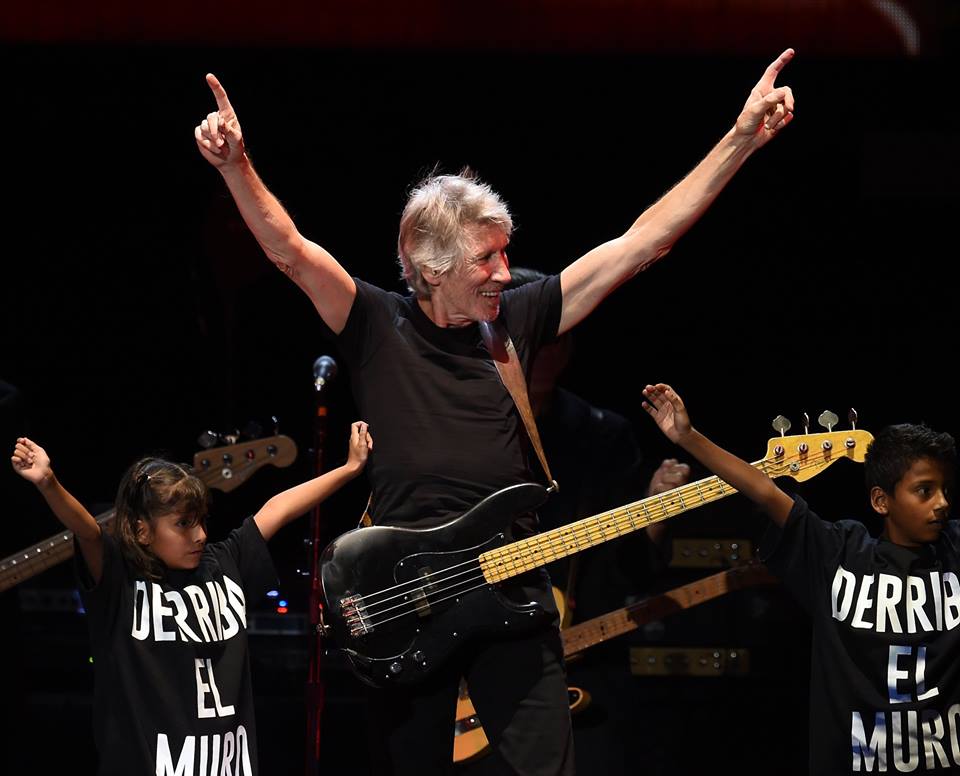 Roger Waters em sua apresentação no festival Desert Trip