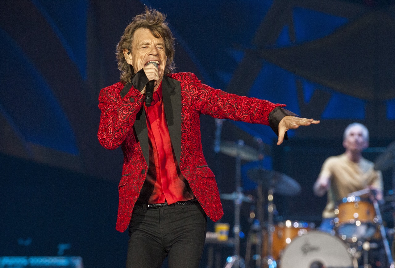 Mick Jagger, dos Rolling Stones, se apresenta no Indianapolis Motor Speedway