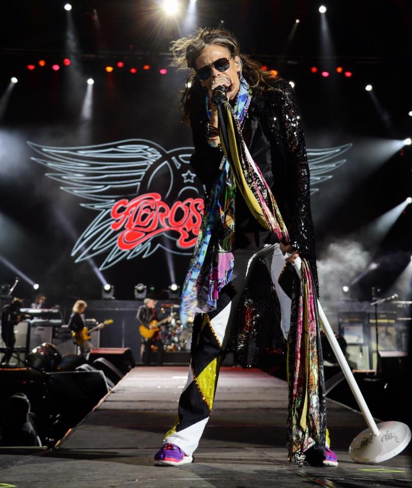 Steven Tyler à frente do Aerosmith em São Paulo