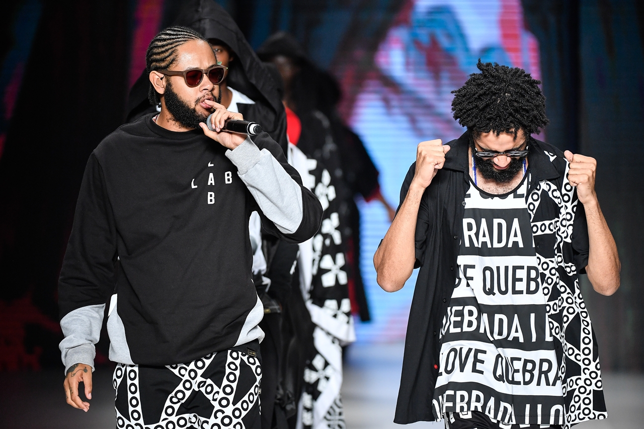 Desfile de estreia da LAB (marca de Emicida e Evandro Fióti) no São Paulo Fashion Week