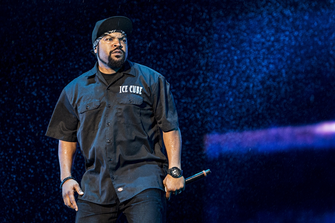 O rapper Ice Cube (ex-N.W.A.) durante show no Festival d'ete de Quebec, no Canadá, em julho de 2016