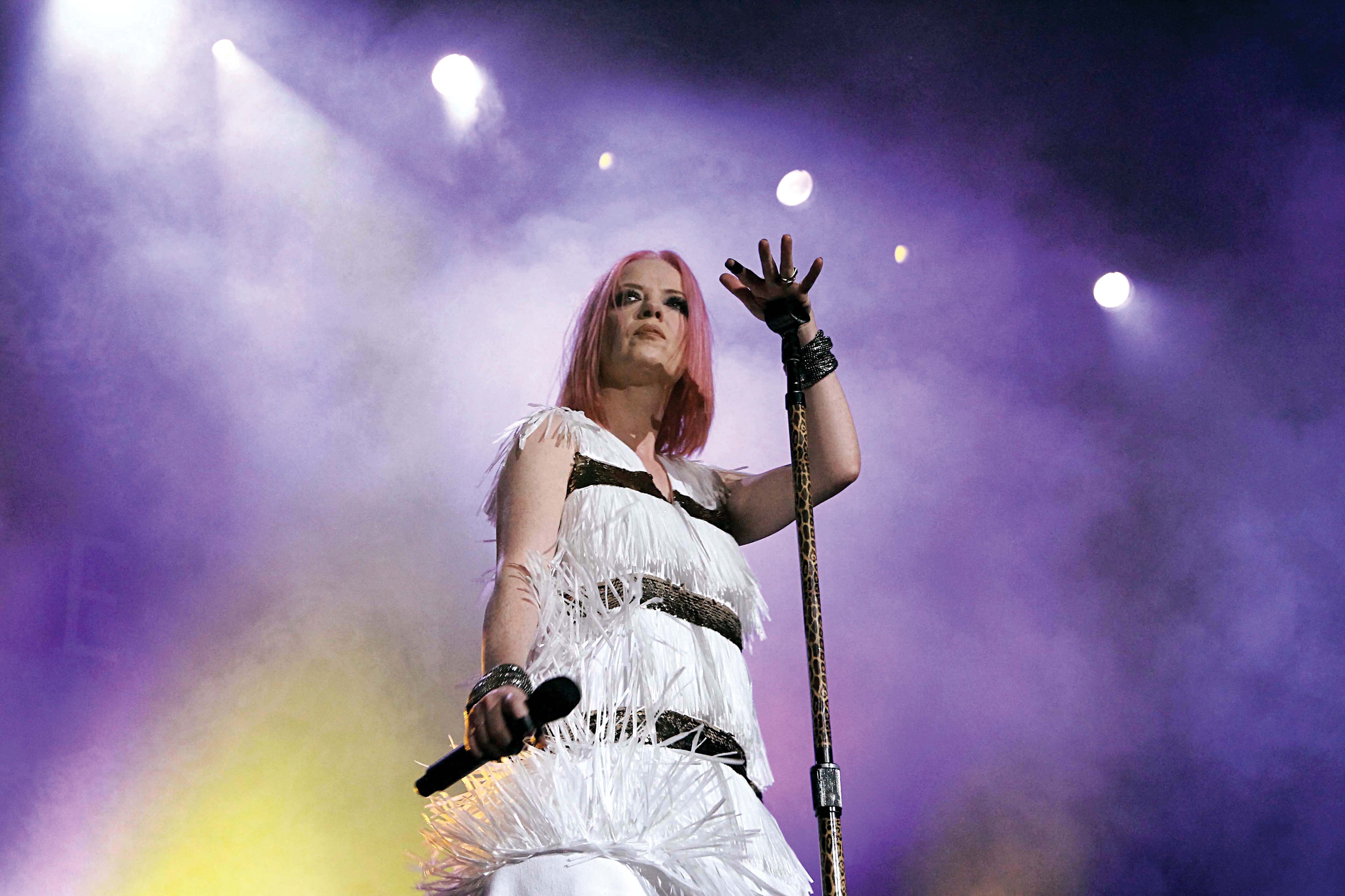 Shirley Manson à frente do Garbage em setembro, na Cidade do México