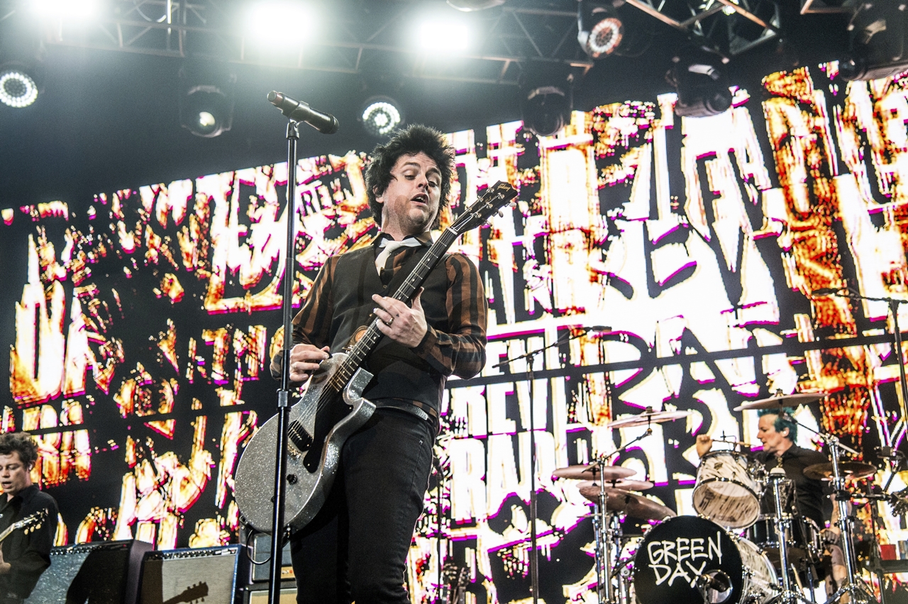 Billie Joe Armstrong durante show do Green Day na Califórnia, Estados Unidos, em 2016