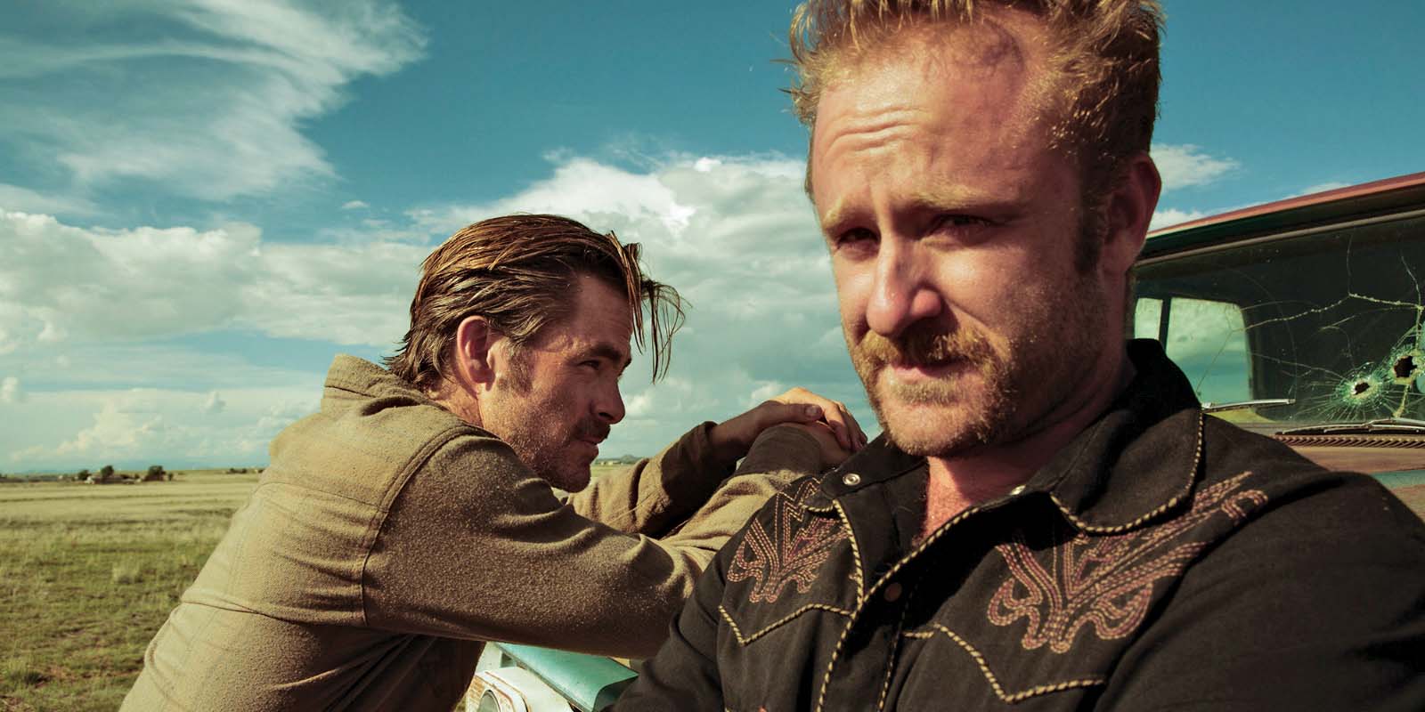 Pine e Foster caem na estrada