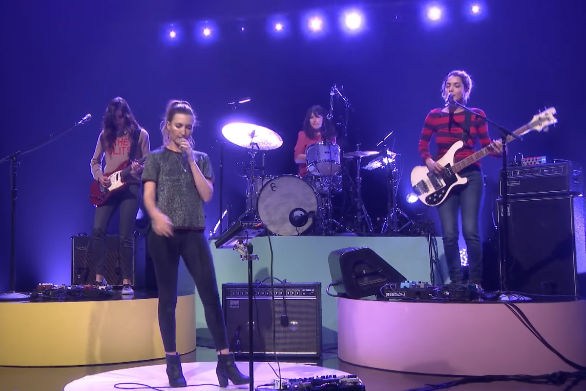 Warpaint durante performance no programa de Jimmy Fallon