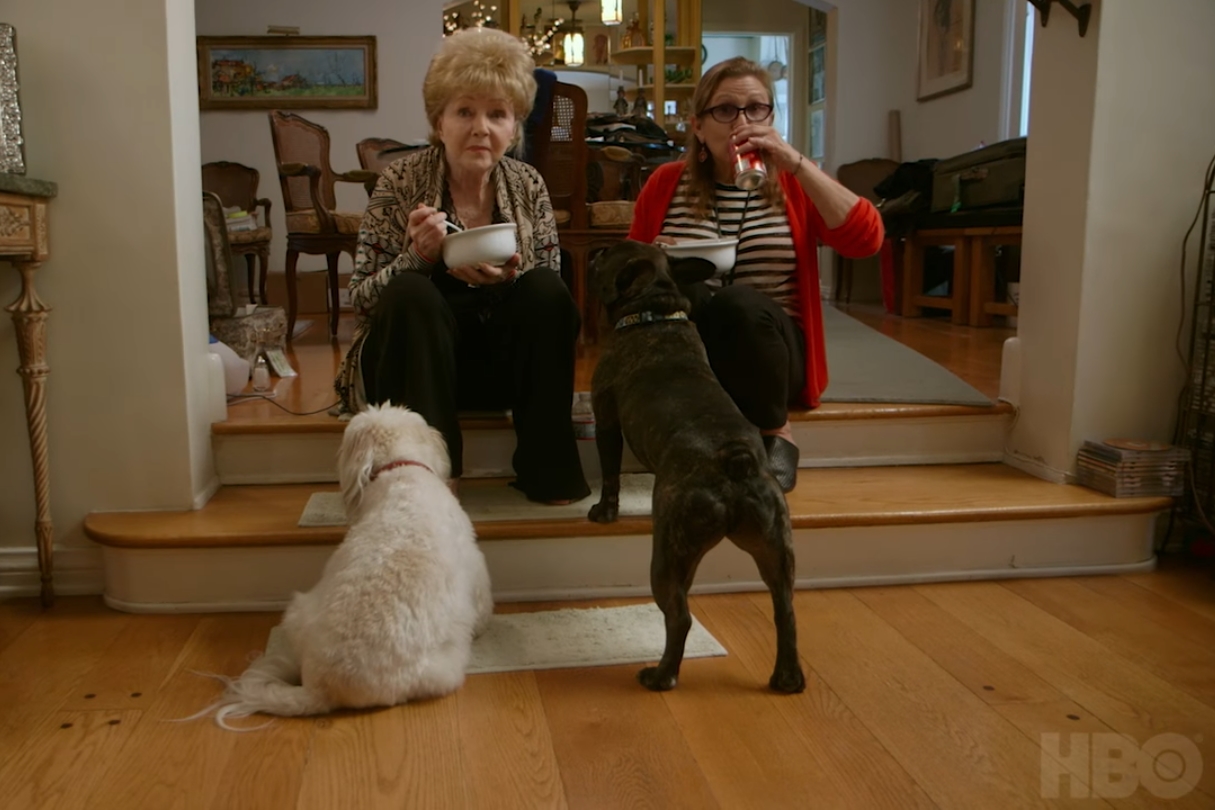 As atrizes Carrie Fisher e Debbie Reynolds em trailer do documentário Bright Lights, da HBO