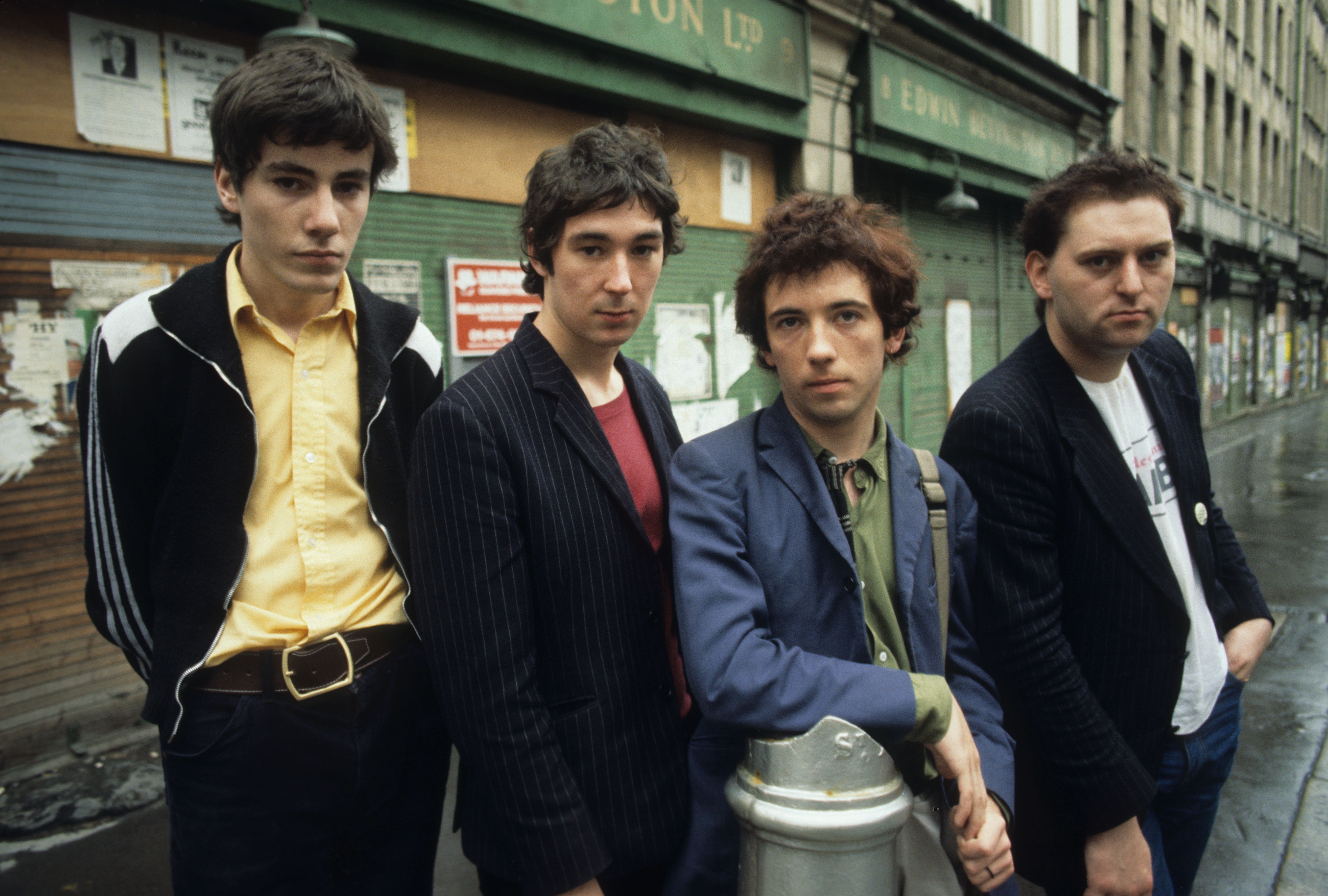 John Maher, Steve Diggle, Pete Shelley e Garth Smith: o Buzzcocks em Londres, em foto de 1977
