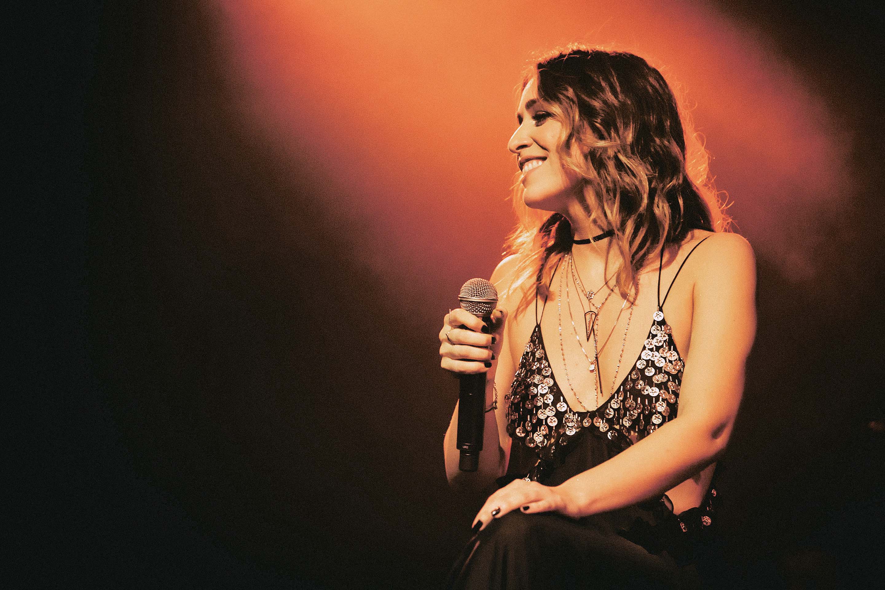 Roberta no palco do Circo Voador