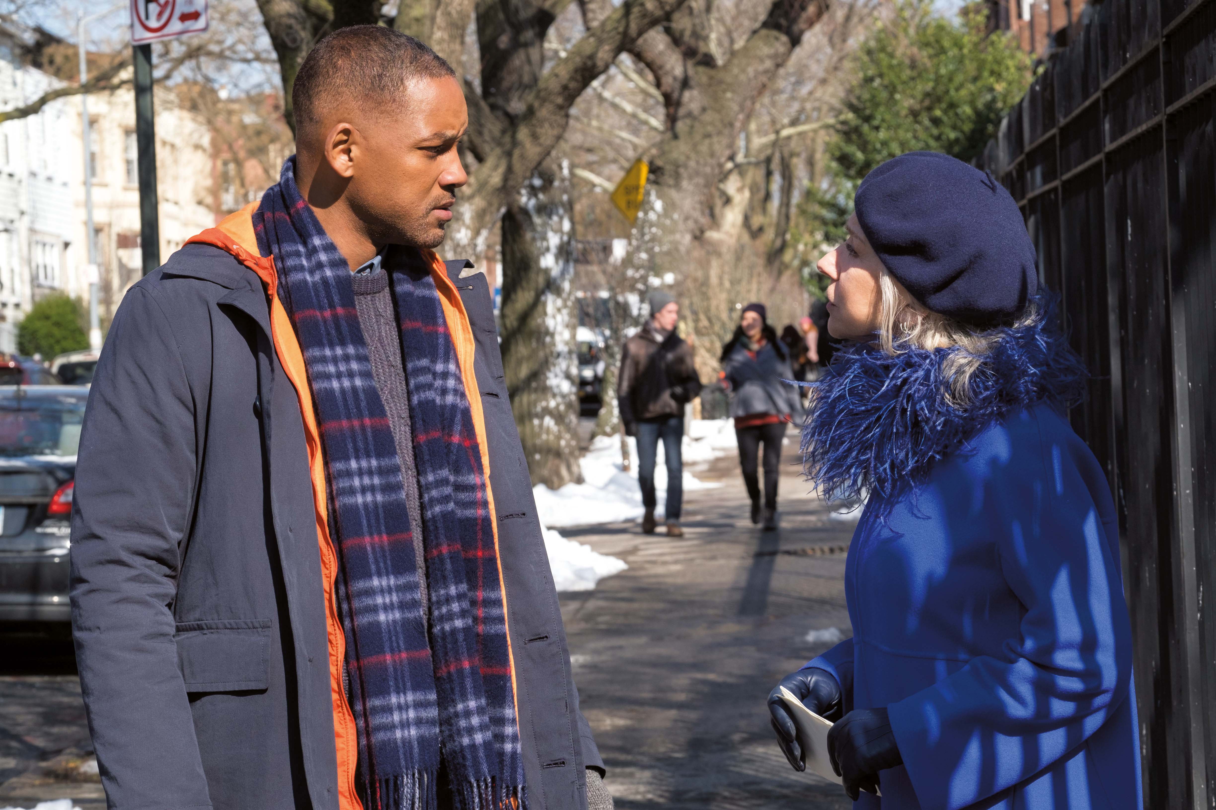 (Acima) Will Smith conversa com a “morte”(Helen Mirren).