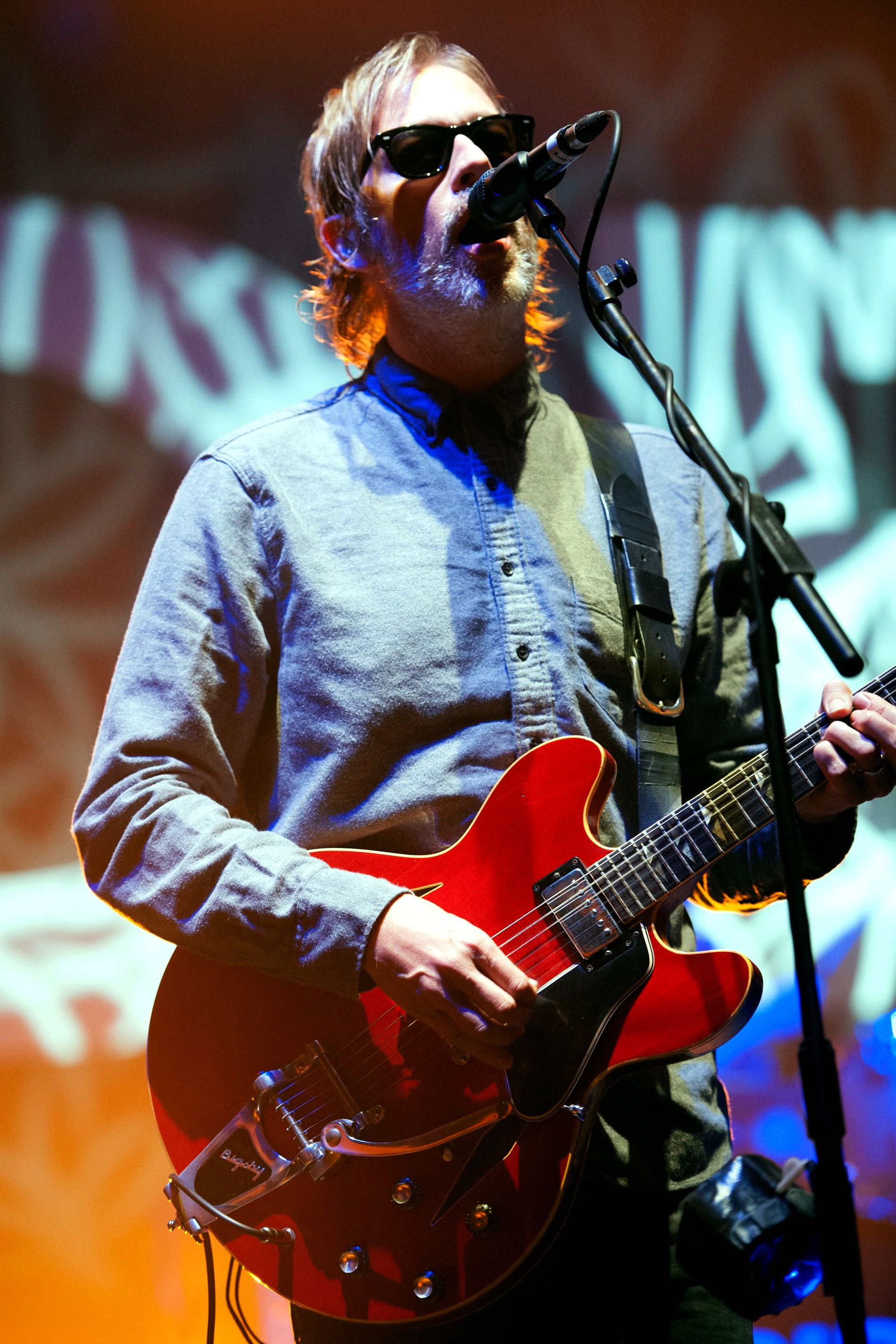 Andy Bell com o Ride durante show na Inglaterra em 2015