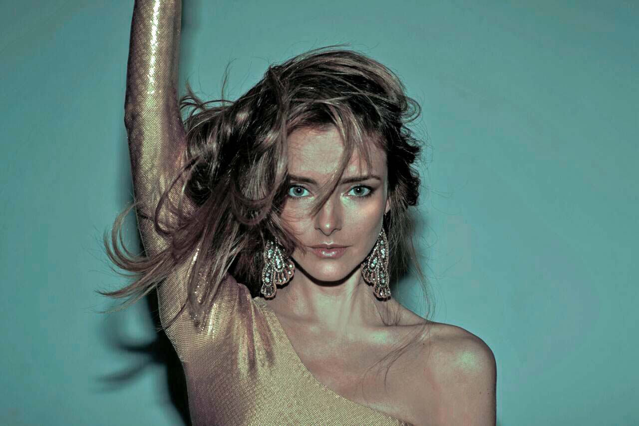 Agora é que são elas  Juliana voltou segura de si em Lua Full