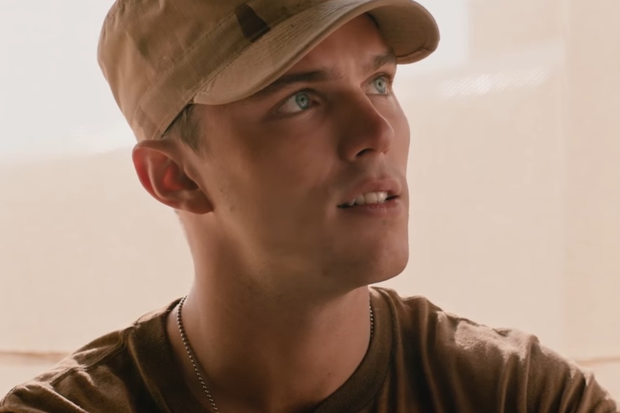 Cena do filme Castelo de Areia, dirigido por Fernando Coimbra