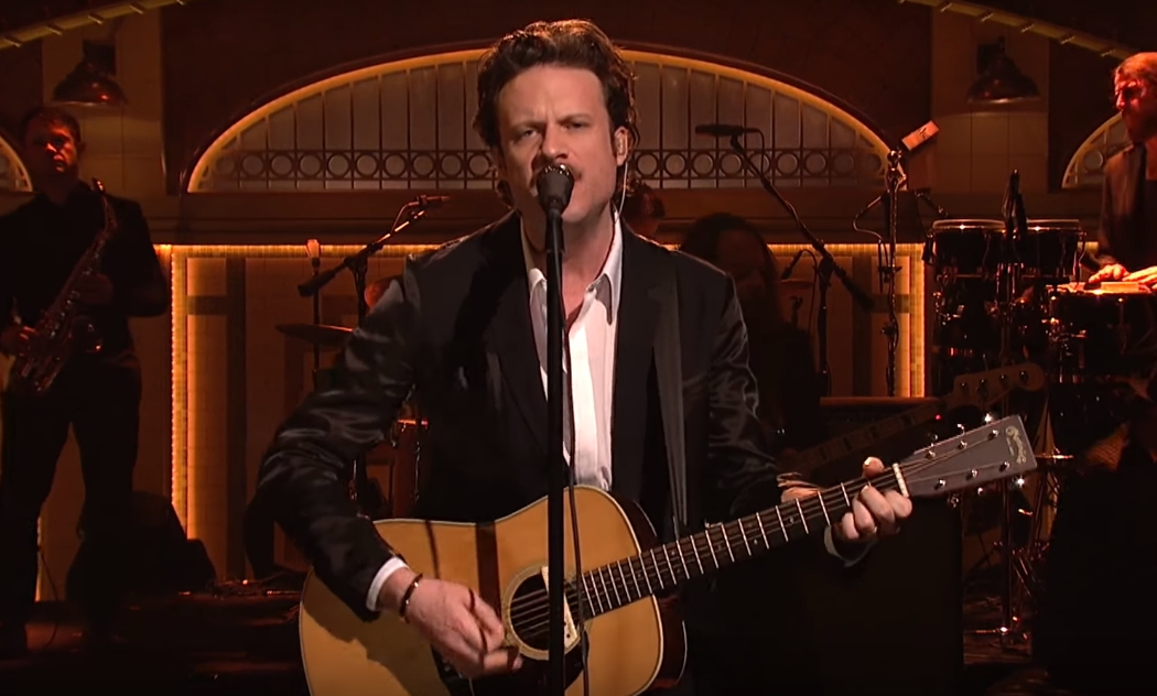Father John Misty no Saturday Night Live