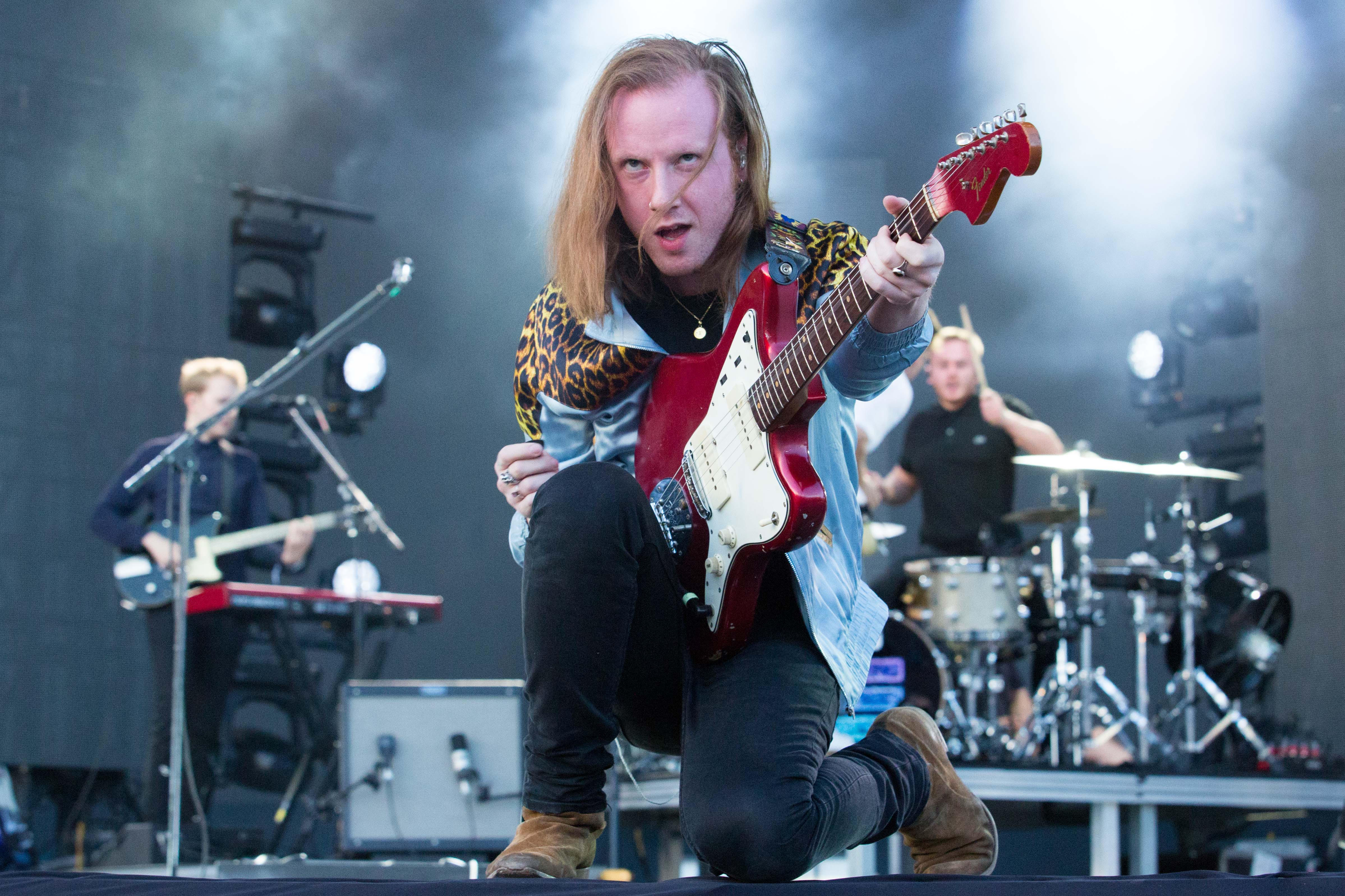 Enquanto entardecia no último domingo, 26, o Two Door Cinema Club subiu ao Palco Skol para botar o público do Lollapalooza para dançar. Veja a seguir as melhores fotos do show.